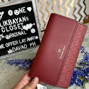 MICHAEL KORS JET SET Charm Flap Phone Wristlet